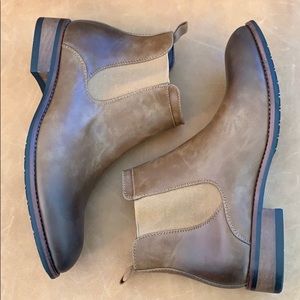 Reserved!!! Brand new leather Chelsea boots